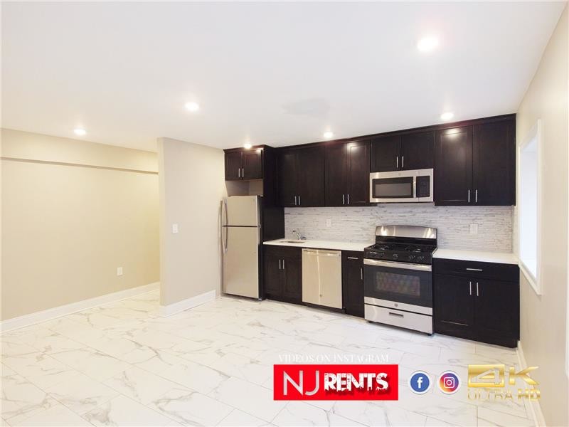 12 Catherine Ct Unit 1A, Jersey City, NJ 07305 Room for Rent in