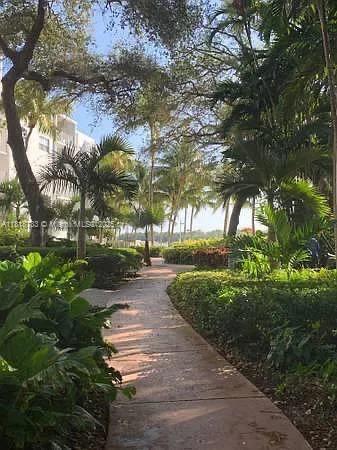 Foto del edificio - 680 NE 64th St