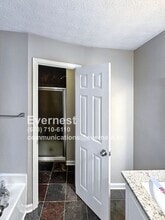 Building Photo - 460 Ward Rd