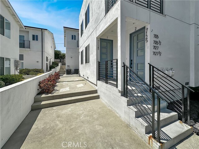 Foto del edificio - 7125 S La Cienega Blvd