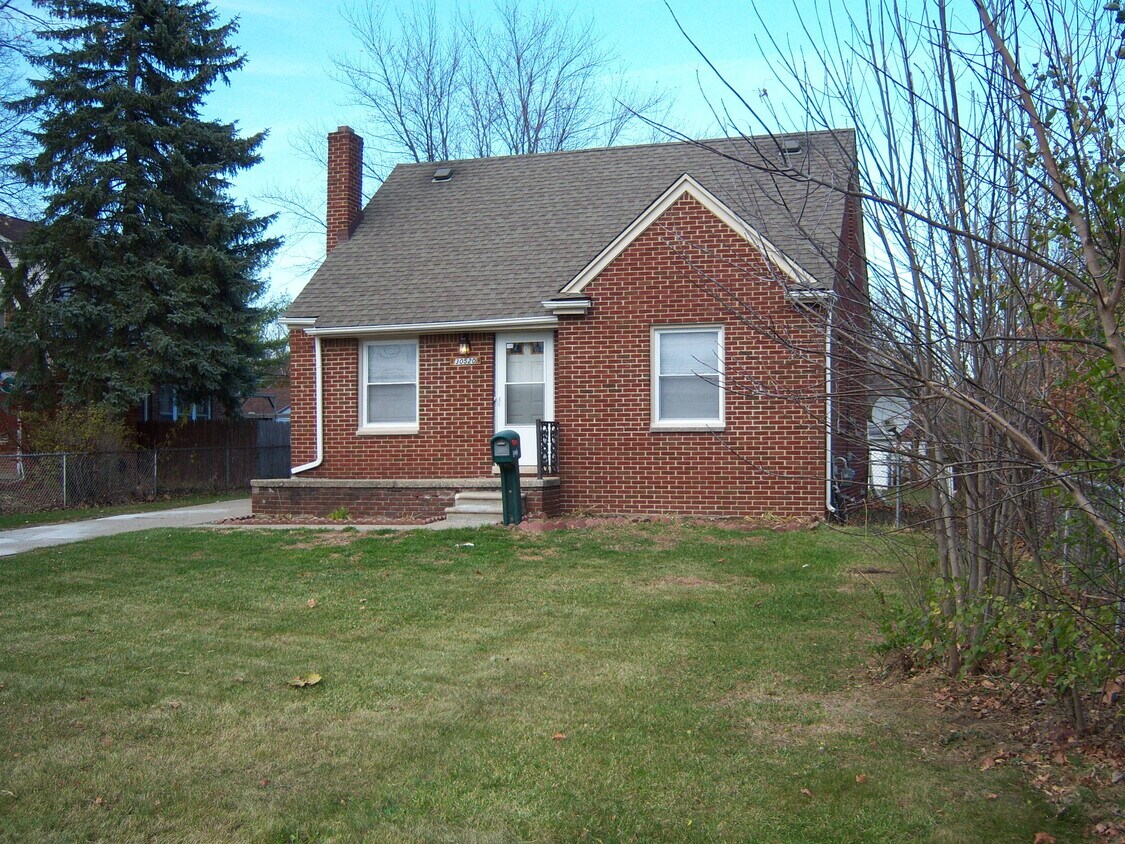 Primary Photo - 30520 Shiawassee St