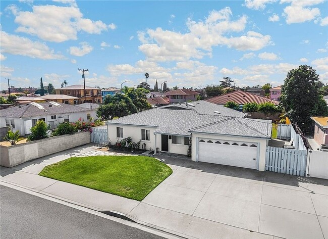 Photo - 14721 Riata St House