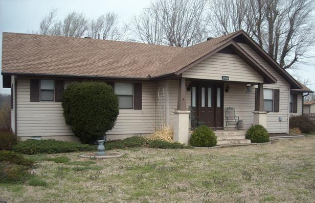 Primary Photo - 2349 N Main St
