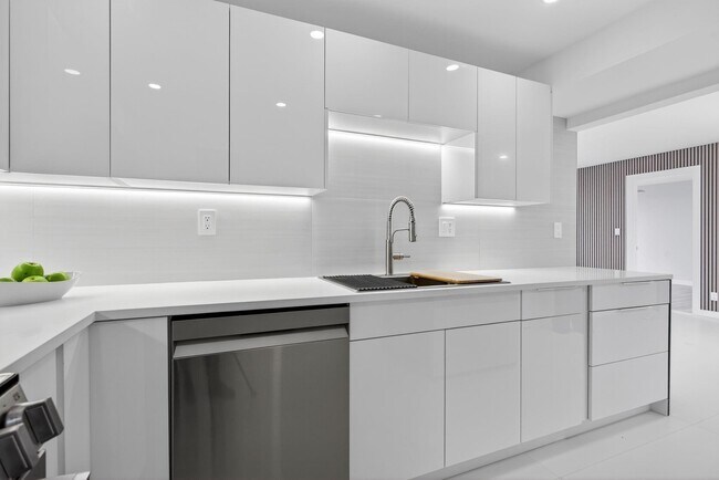 Foto del edificio - 525 N Ocean Blvd