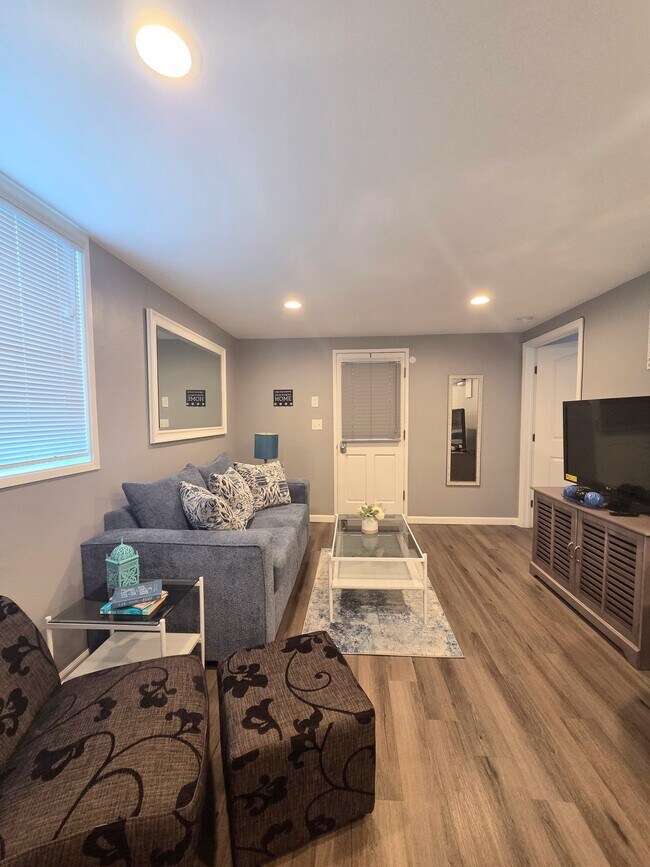 Foto del edificio - 248 Bluefield Ave
