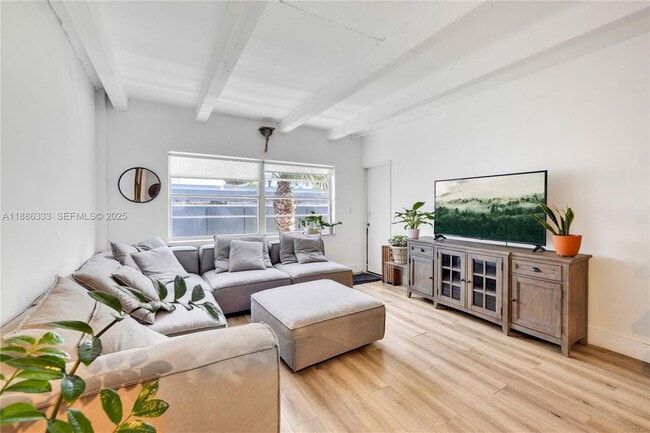 Building Photo - 325 Ocean Dr