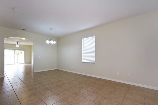 Building Photo - 865 Quartz Ter