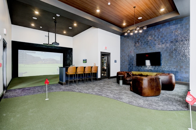 Building Photo - Hyde Park Towns & Flats