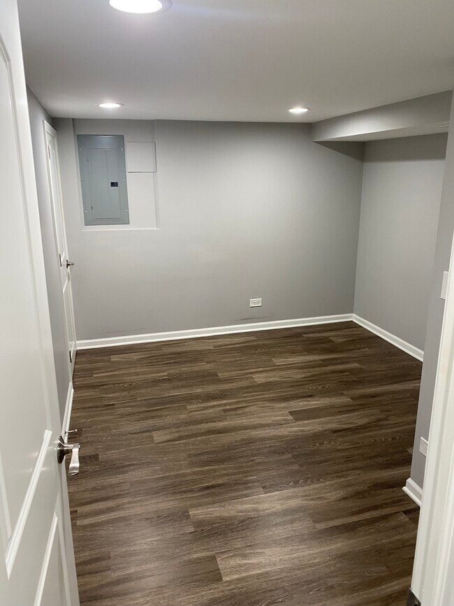 Foto del edificio - 5302 N Rutherford Ave