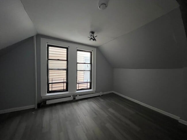 Building Photo - 595 Ocean Ave