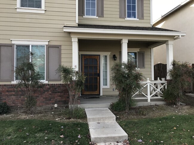 Foto del edificio - Two story in desirable north Turlock!