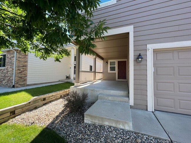Building Photo - Spacious 4 Bedroom House in Firestone Avilable August!