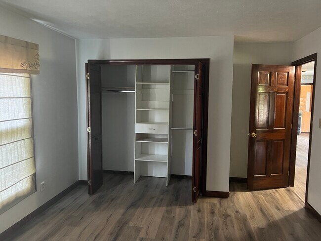 Building Photo - 3714 Creekwood Dr