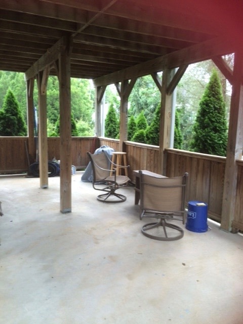 Private Large Deck - 600 W Linden St
