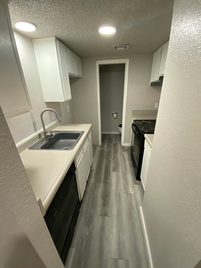 All electric kitchen - 2219 E 66th Pl