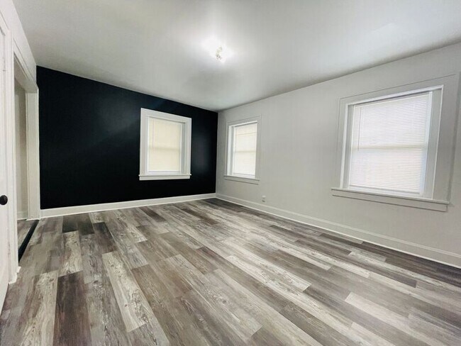 Foto del edificio - 701 W Maple Ave
