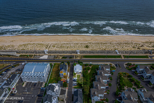 Foto del edificio - 164 Ocean Ave