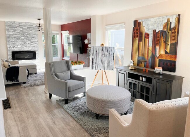 Foto del edificio - 4315 E 94th Pl