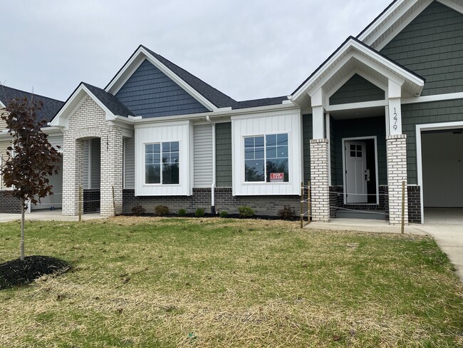 inner unit exterior - 1279 Huber Dr