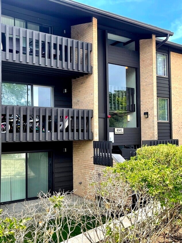 6141 Knoll Wood Rd Unit 304, Willowbrook, IL 60527 Condo for Rent in Willowbrook, IL