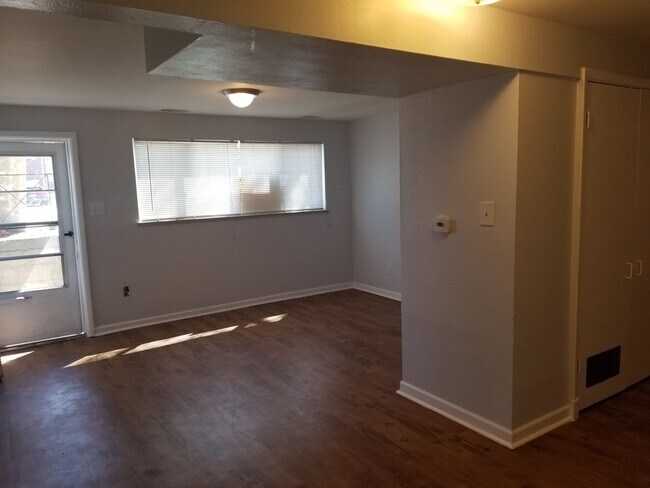 Foto del edificio - 2517 Jellison St