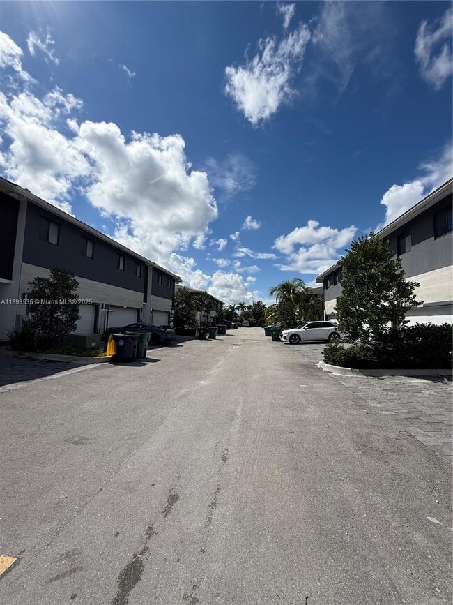 Foto del edificio - 4625 SW 32nd Ave