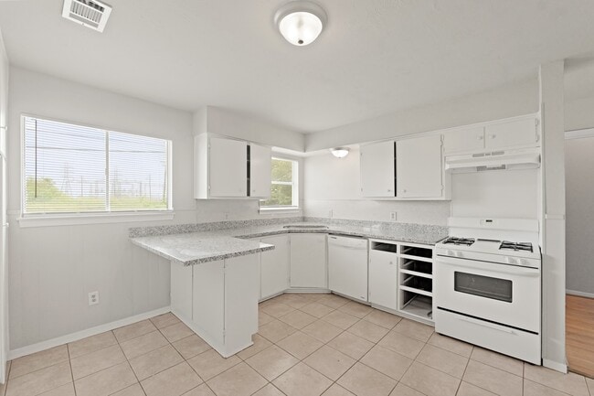 Foto del edificio - 326 Brookview St