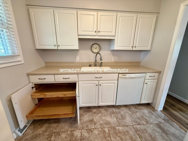 Building Photo - Cozy 3 Bedroom Home in Blue Springs