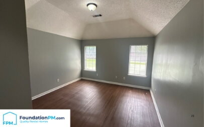 Building Photo - "Charming 2-Bedroom Retreat on Harvard Avenue — Cozy 1100 Sq. Ft. Gem in Memphis!"