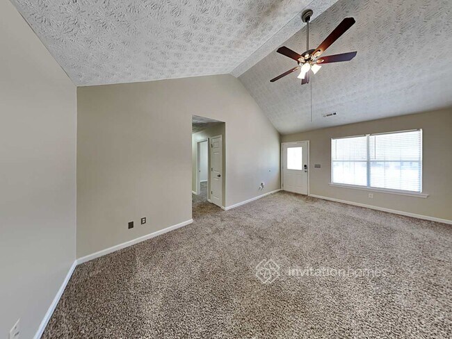 Building Photo - 7268 Hummingbird Ln