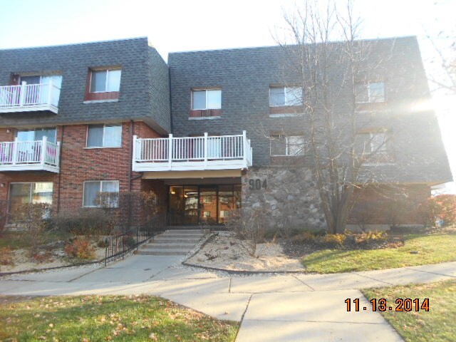Primary Photo - 904 Ridge Sq