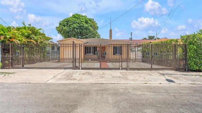Foto del edificio - 3333 SW 1st St