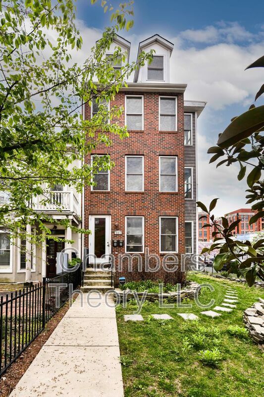 Primary Photo - 301 K Street NE