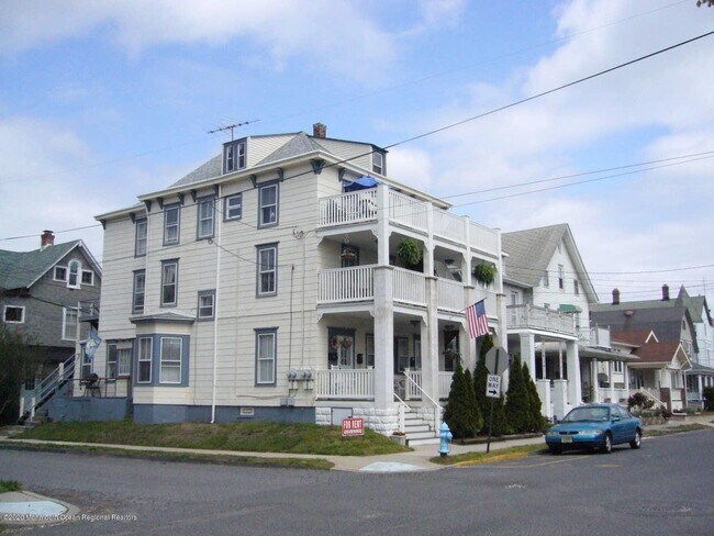 Foto del edificio - 61 Cookman Ave