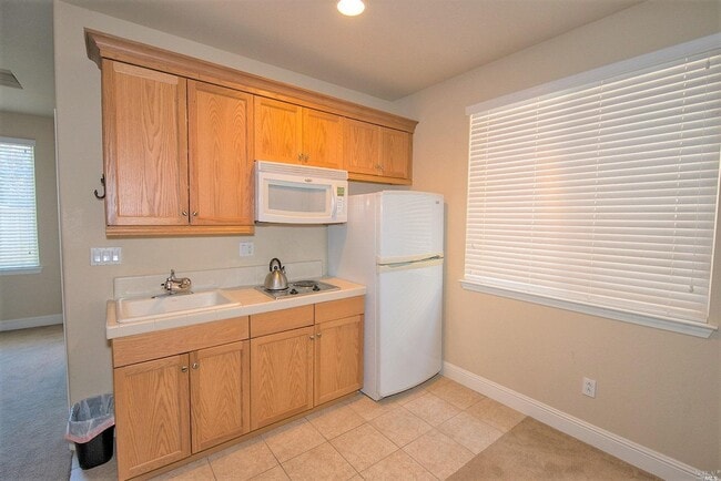 Building Photo - 1376 Gordon Ln