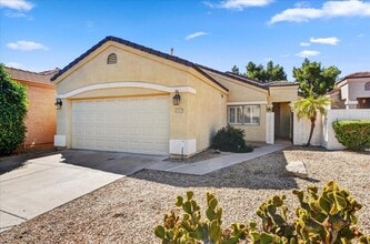 Building Photo - 3247 E Maldonado Dr