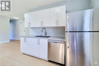 Building Photo - 308 Barton St E
