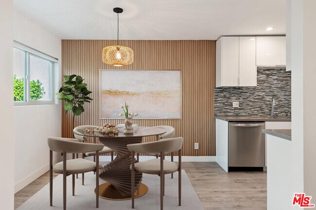 Building Photo - 23665 Park Capri