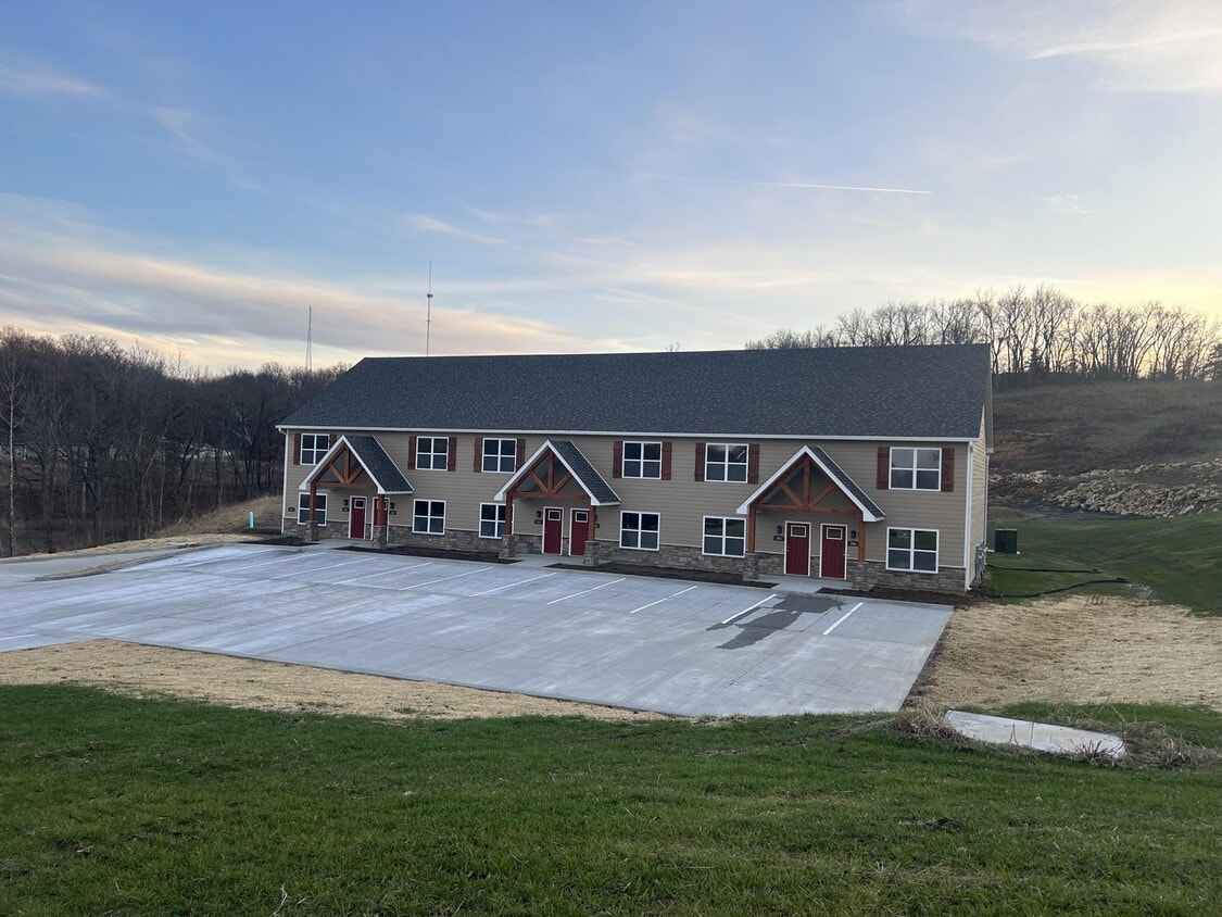 1035 STONEHAVEN Dr, Boonville, MO 65233 House Rental in Boonville, MO