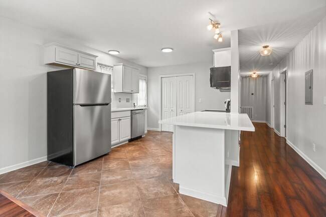 Foto del edificio - 2432 Adlai St