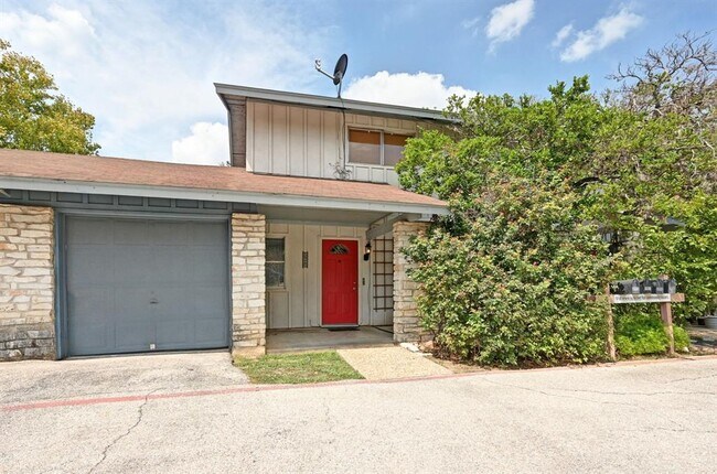 Foto del edificio - 5920 Little Creek Trail