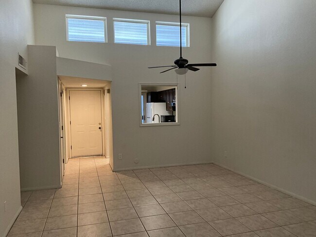 Building Photo - Great 3 bedroom 2 bath very close to Arcadia
