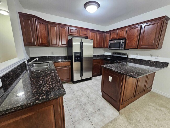 Building Photo - 3376 Endsleigh Ln