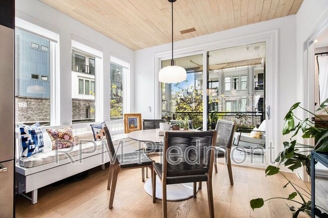 Photo - 395 Pratt Dr SE Apartment