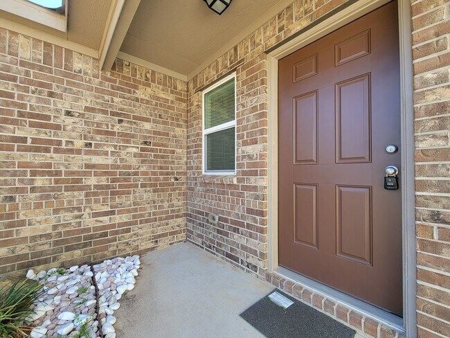 Foto del edificio - 5627 Savanna Pasture Rd