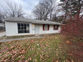 Building Photo - 1911 E Fairchild St