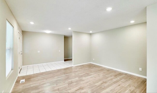 Foto del edificio - 11951 Jerries Ln