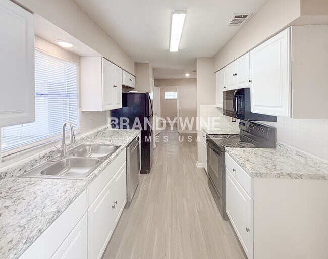 Foto del edificio - 1608 Robin Ln