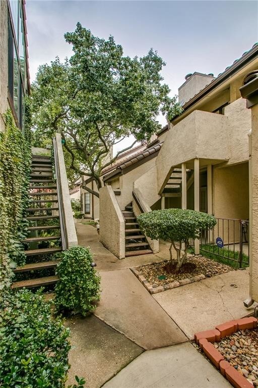 Foto del edificio - 5590 Spring Valley Rd