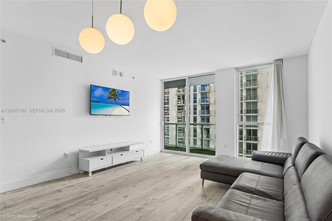 Foto del edificio - 253 NE 2nd St